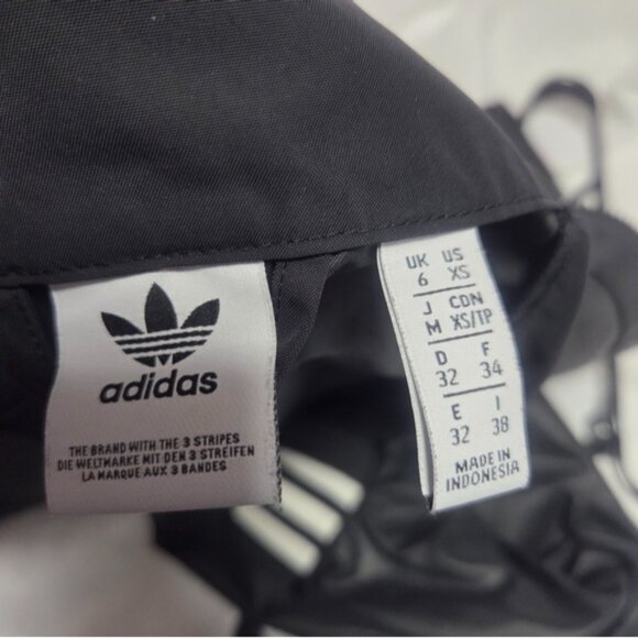 Adidas Black Cropped Windbreaker Jacket with Sporty Stripes - Picture 9 of 12